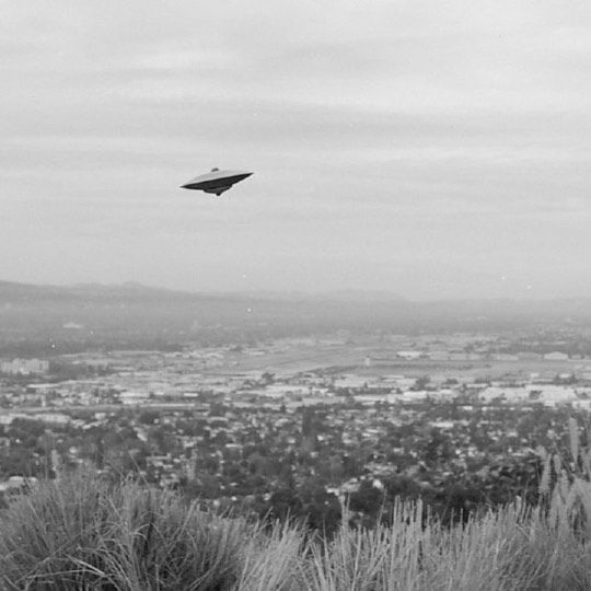 cover of episode American Airlines confirms UFO contact near New Mexico